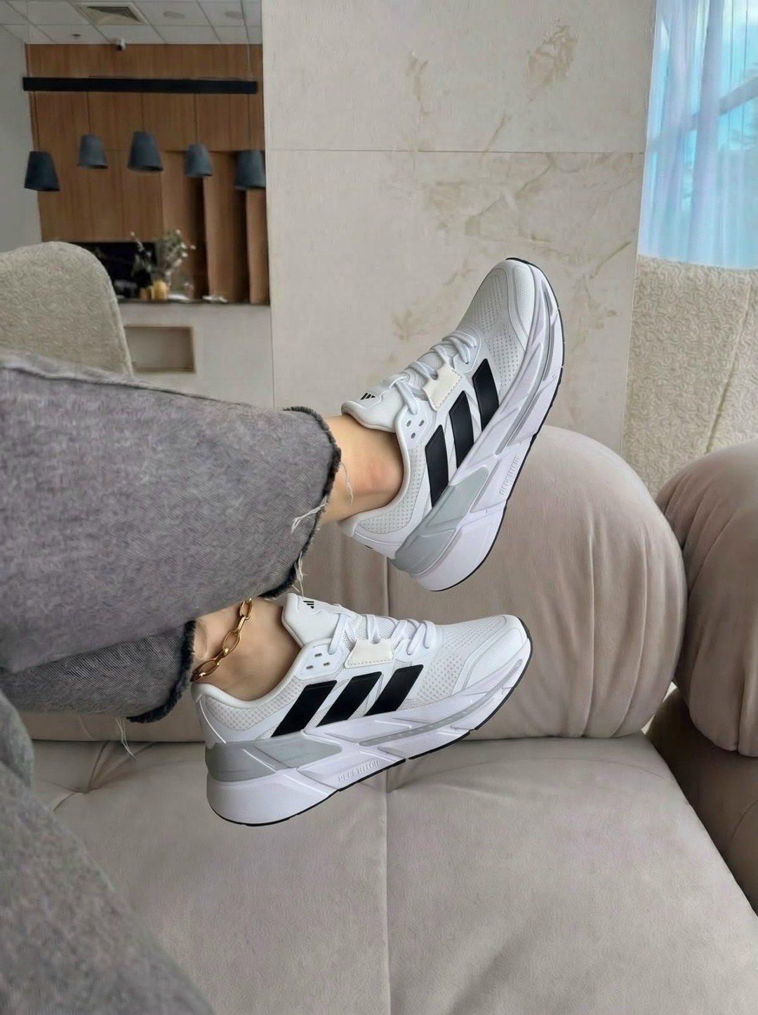 кроссовки adidas,кроссовки женские adidas,кроссовки,кроссовки адидас,кроссовки мужские adidas
