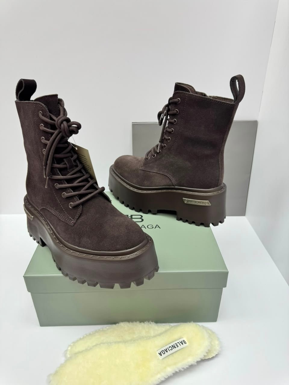 ,ботинки,ботинки замшевые,женские ботинки,ботинки balenciaga