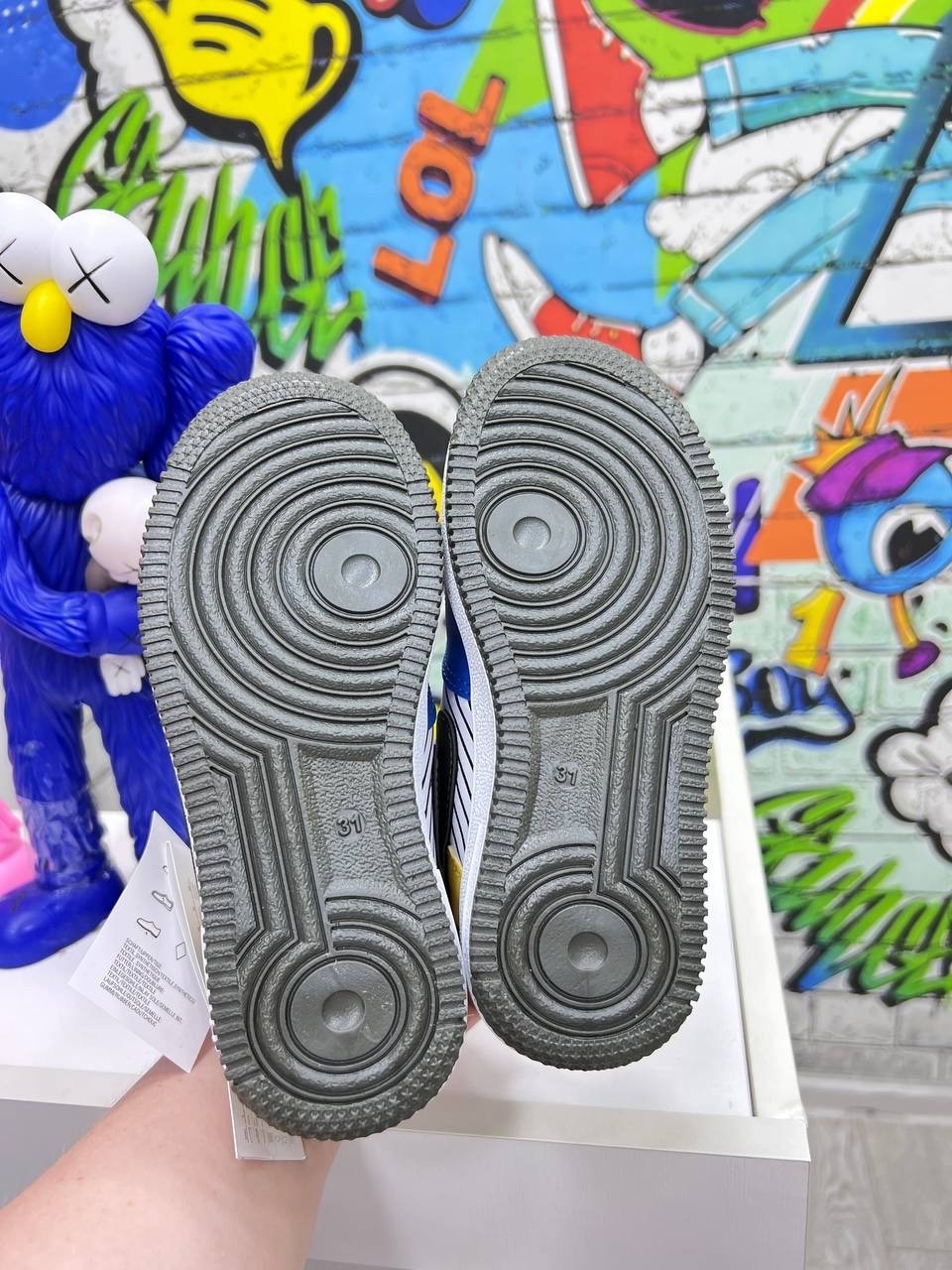 kaws фигурка,кавс фигурки,кросcовки nike air force 1,кроссовки,игрушек