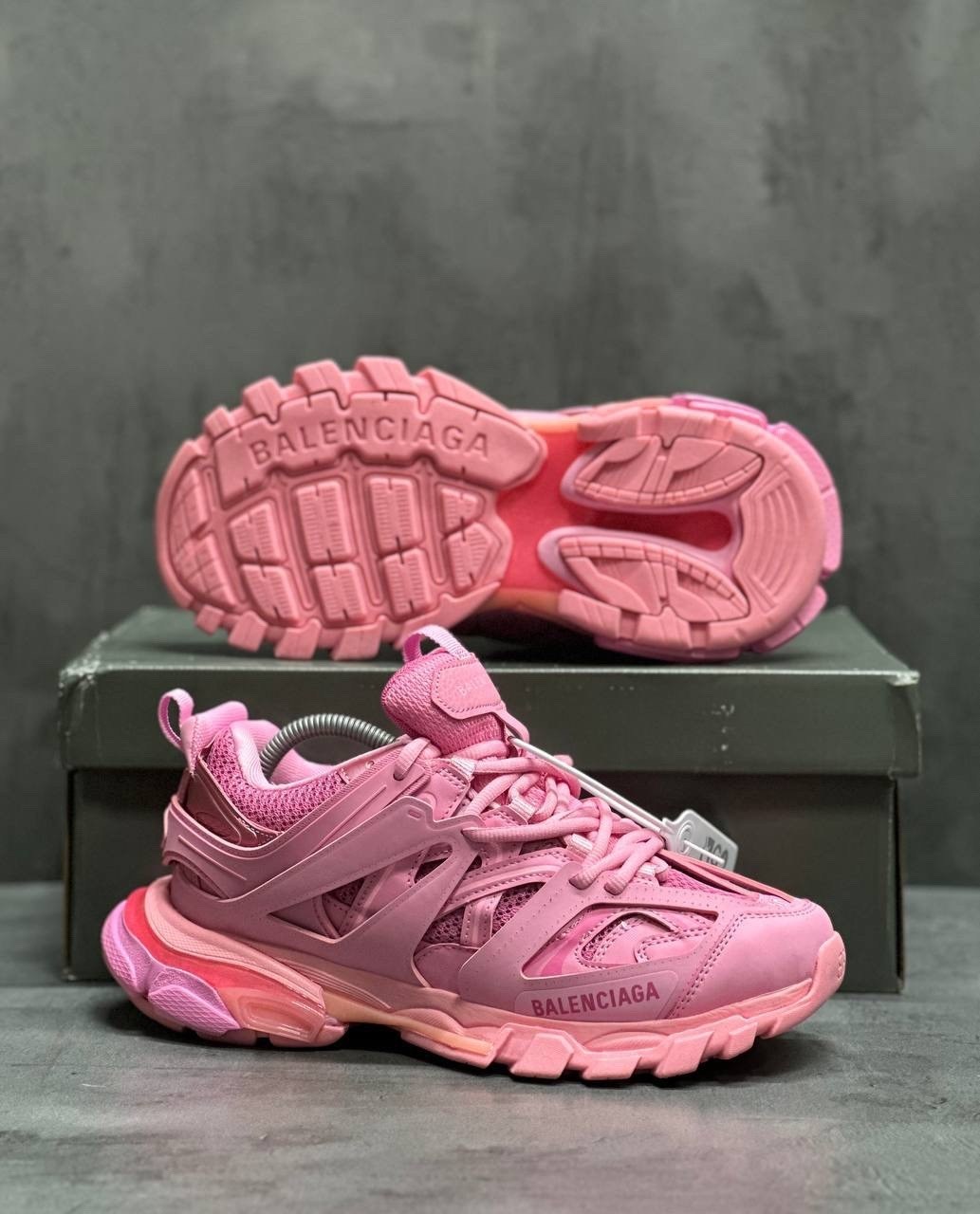 кроссовки женские balenciaga,balenciaga track pink,кроссовки balenciaga,баленсиага кроссовки трек розовые,кроссовки balenciaga track