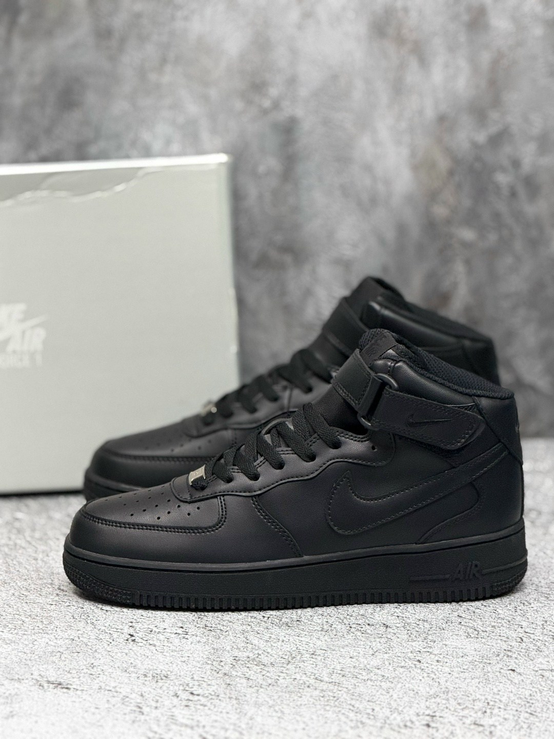 nike air force 1 mid "black",кроссовки nike air force 1 mid "black",кроссовки nike air force 1 mid,зимние nike air force 1 mid с мехом black черные,зимние кроссовки nike air force 1 mid