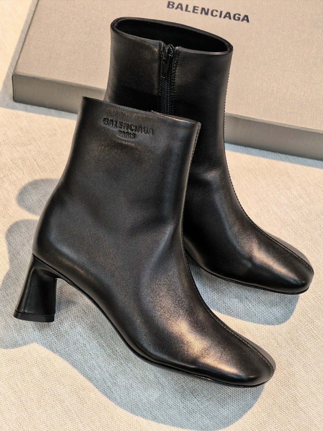 ,ботильоны balenciaga,ботильоны женские,модные ботильоны,balenciaga ботинки