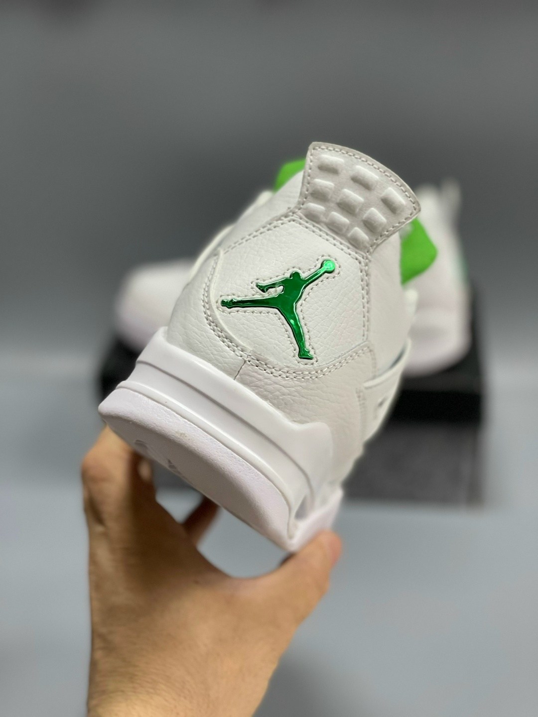 кроссовки nike air jordan 4 retro,nike air jordan 4 green metallic,кроссовки nike air jordan 4,nike air jordan 4 retro,air jordan 4