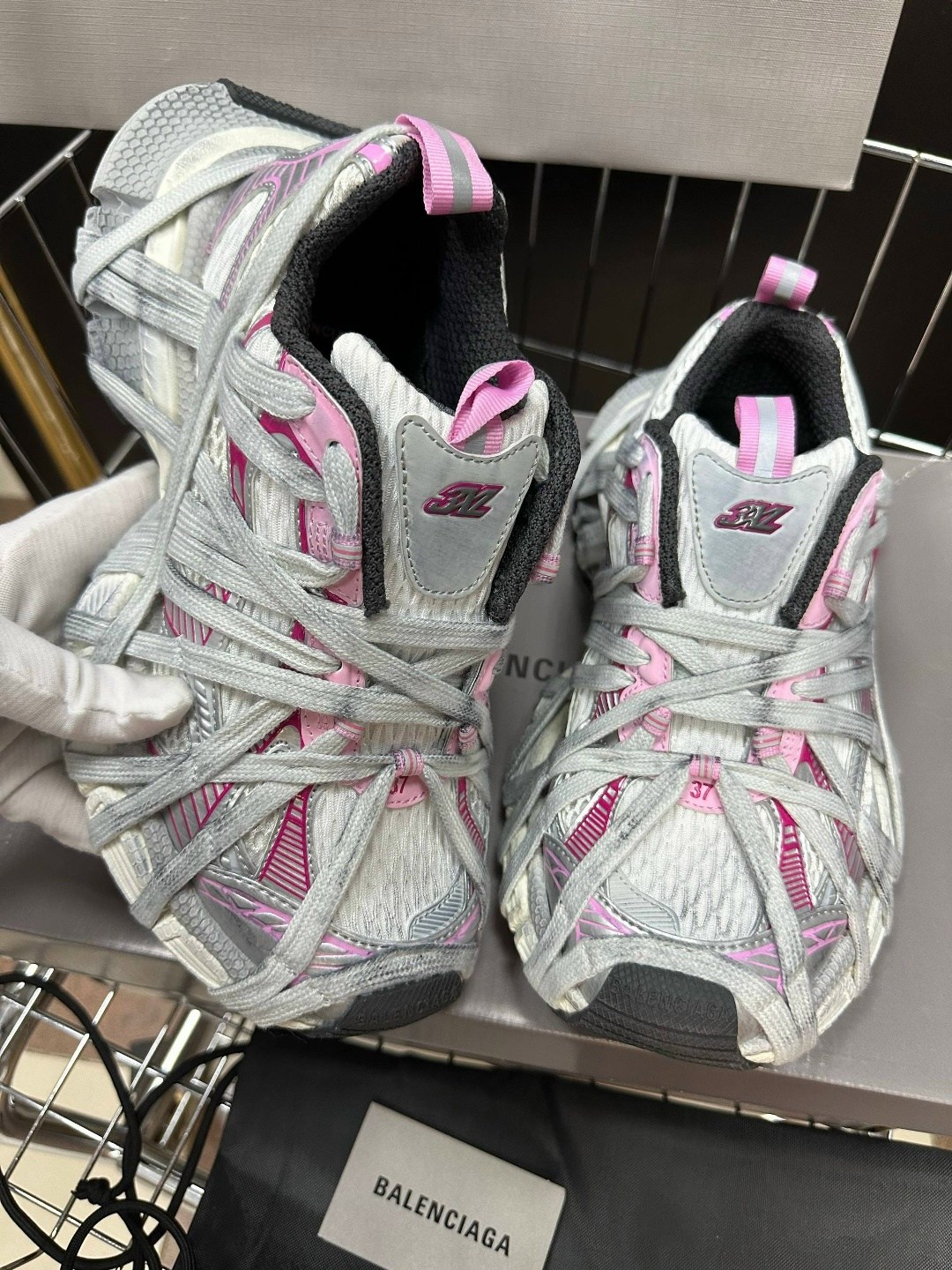 кроссовки женские balenciaga,кроссовки balenciaga,кроссовки balenciaga wmns track 2 sneaker white light yellow,кроссовки balenciaga 3 xl,женские кроссовки