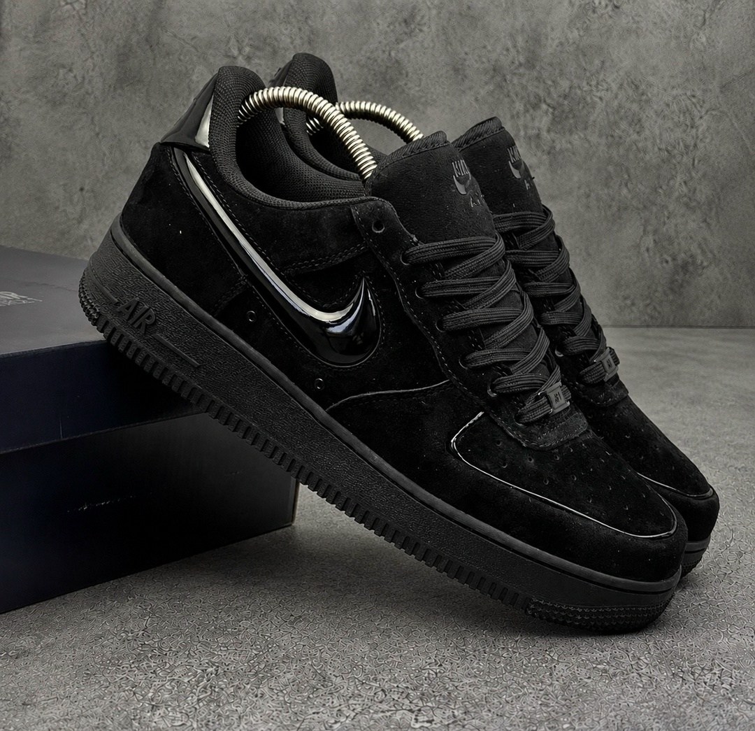 кроссовки найк мужские черные замшевые,кросcовки nike air force 1,кроссовки nike air force 1 low,nike air force 1 low black,мужские кроссовки nike air force 1 '07 черные замшевые