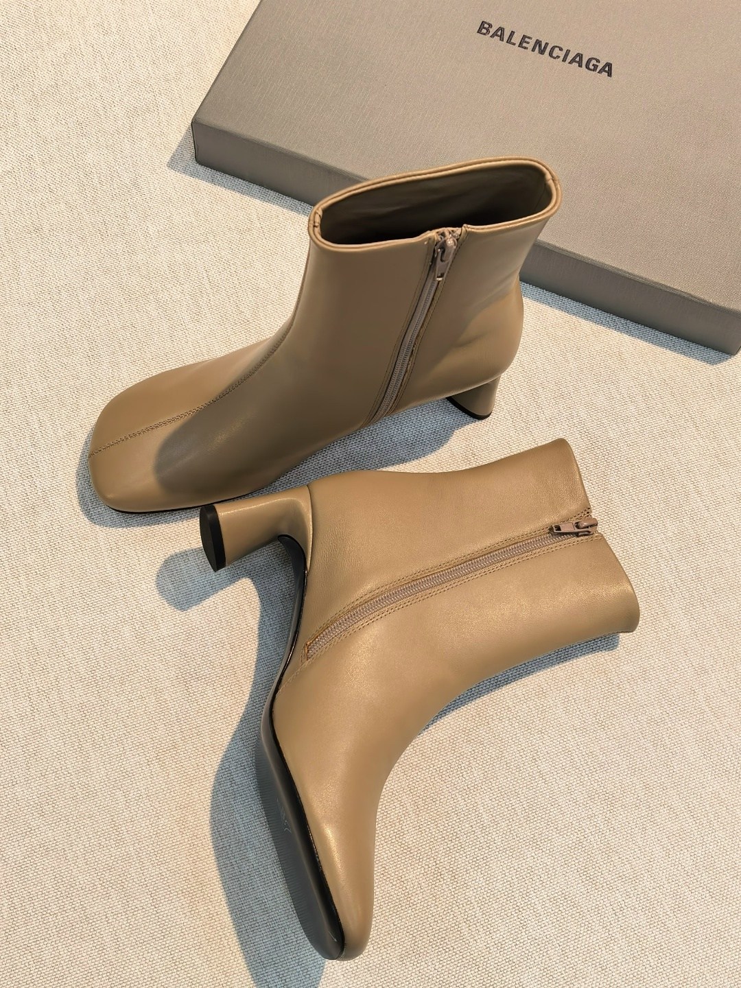,ботильоны balenciaga,ботильоны женские,модные ботильоны,balenciaga ботинки