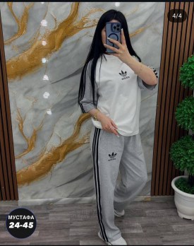 Костюм
