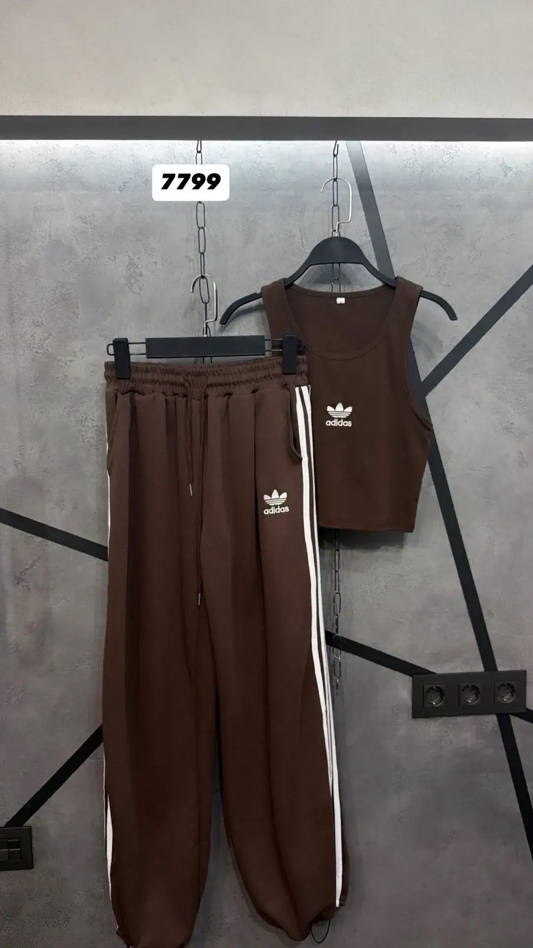 комплект одежды adidas sportswear,спортивный костюм женский adidas,спортивный костюм женский адидас 44 46 размер,спортивные костюмы адидас,спортивный костюм adidas originals