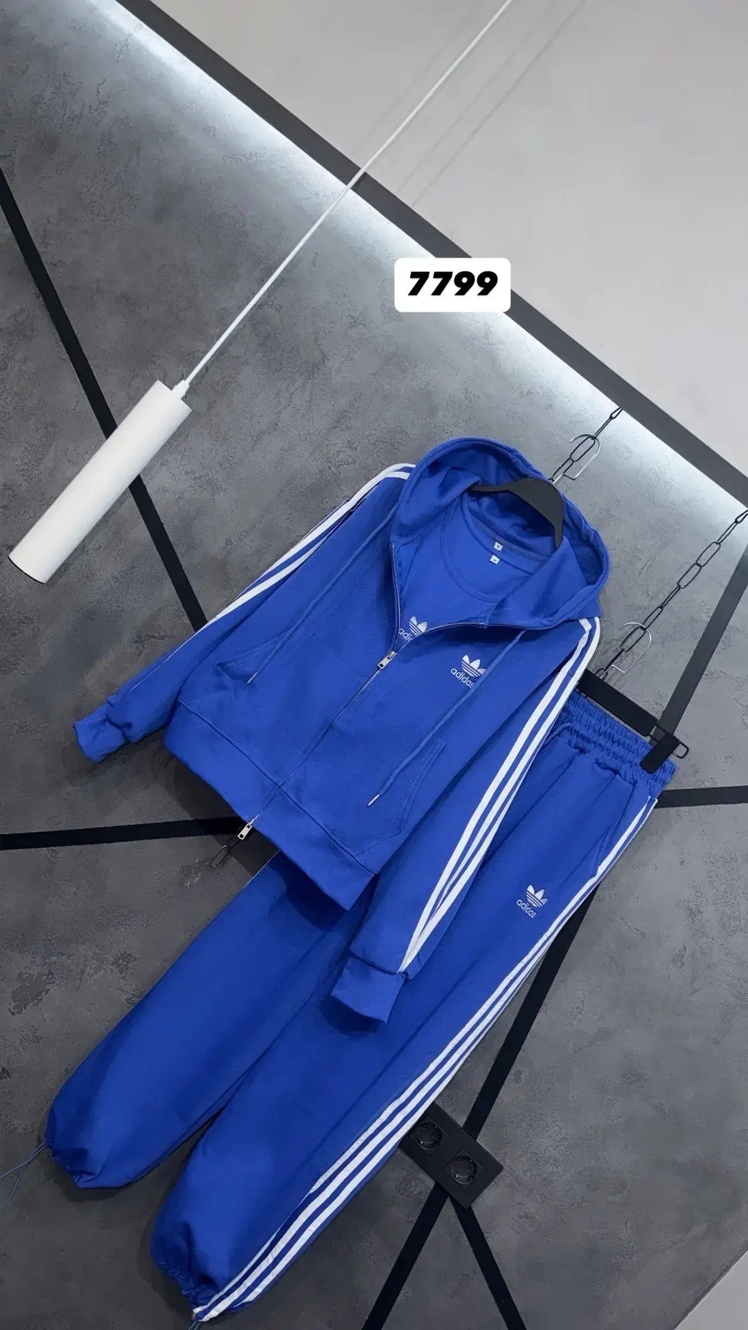 комплект одежды adidas sportswear,спортивный костюм женский adidas,спортивный костюм женский адидас 44 46 размер,спортивные костюмы адидас,спортивный костюм adidas originals