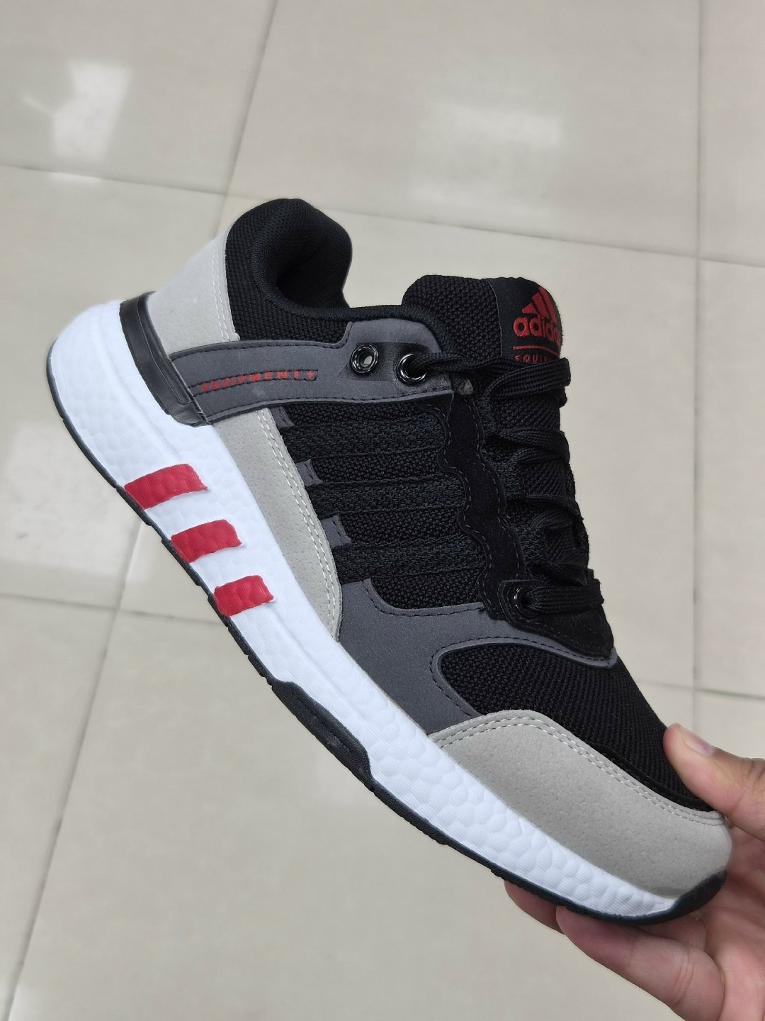 кроссовки adidas,кроссовки мужские adidas,кроссовки,кроссовки адидас zx 750 мужские,мужской кроссовки