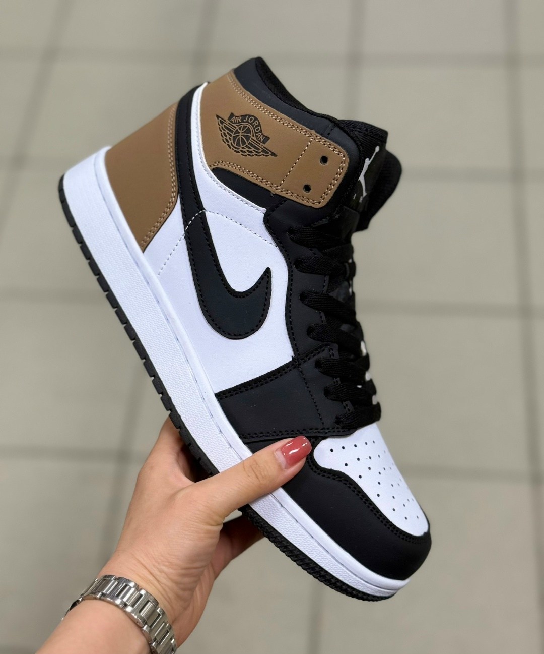 кроссовки спортивные nike air jordan 1 кеды высокие,nike air jordan 1 retro high og,nike air jordan 1 retro high,кроссовки nike air jordan 1,nike air jordan 1 pine green