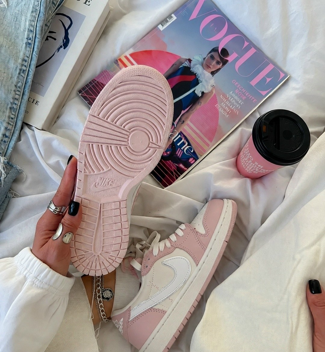 кроссовки розовые,кроссовки женские розовые,женские кроссовки nike,найки розовые,женские кроссовки