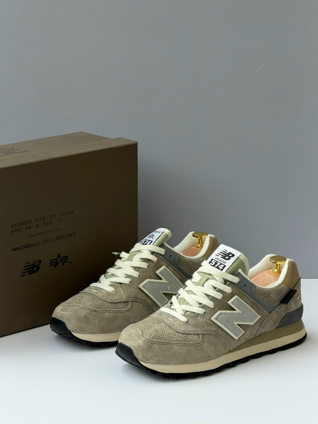 кроссовки new balance 574 alpha industries,кроссовки new balance 574,мужские кроссовки new balance 574,кроссовки new balance alpha industries x 574,кроссовки new balance 574 10 alpha industries