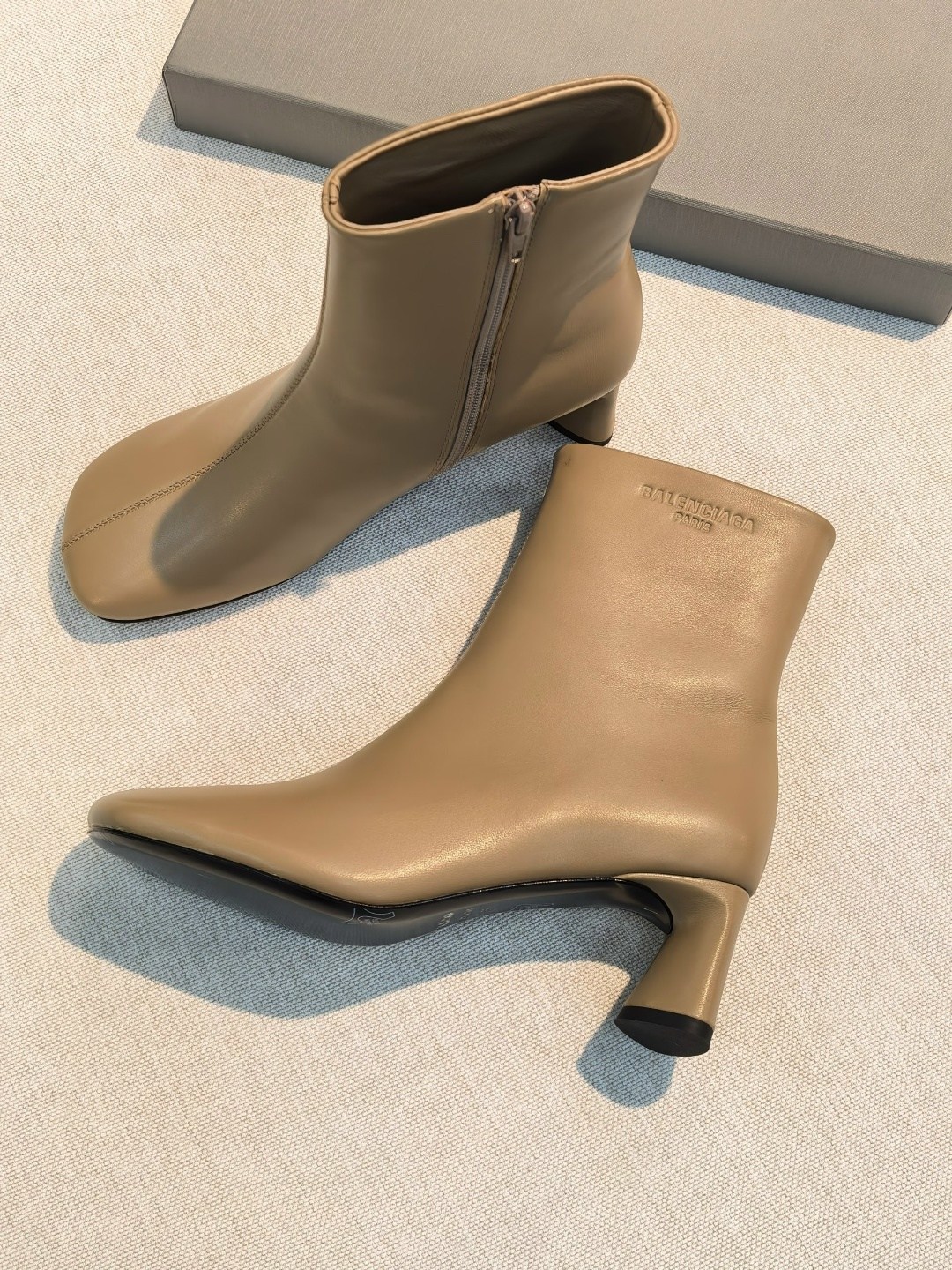 ,ботильоны balenciaga,ботильоны женские,модные ботильоны,balenciaga ботинки