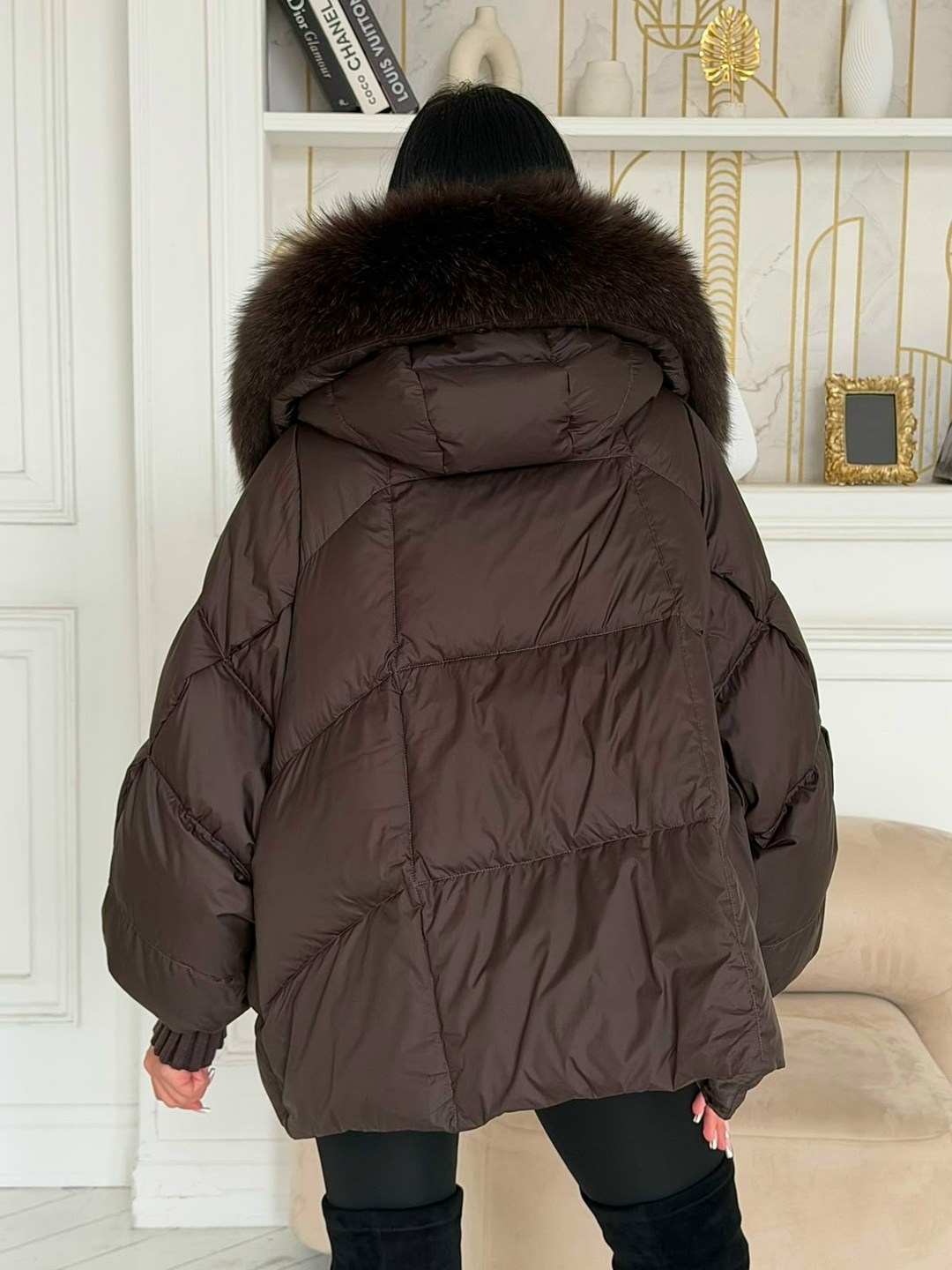 бомбическая куртка max mara с натуральным мехом,куртка с ламой мех съемный наполнитель пух,стильные куртки,куртка оверсайз,куртка с мехом натуральным
