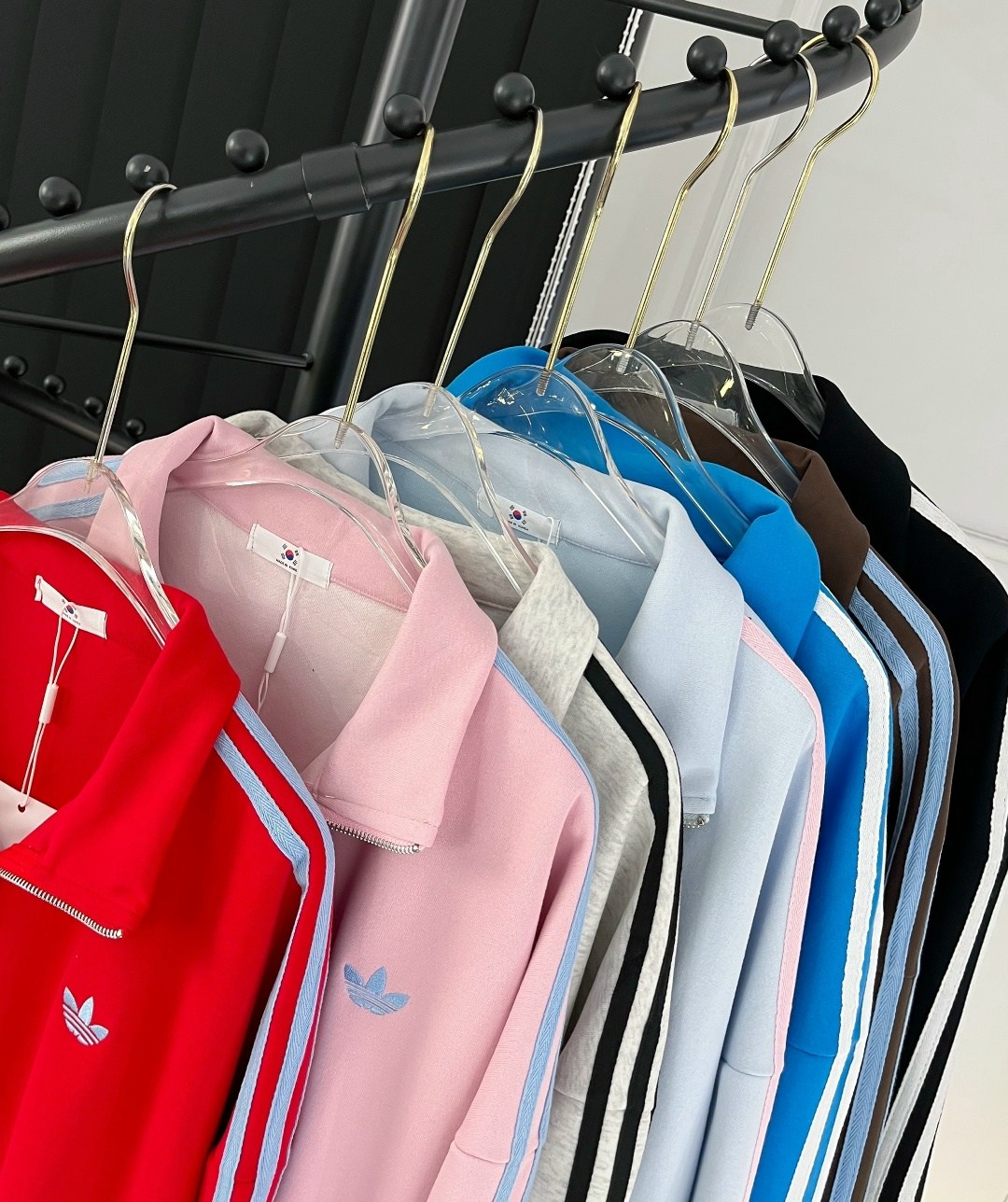 розовые женские олимпийки adidas originals,adidas олимпийка женская розовая,розовый костюм адидас ориджинал,куртка спортивная adidas firebird розовый,олимпийка adidas originals tt цвет розовый