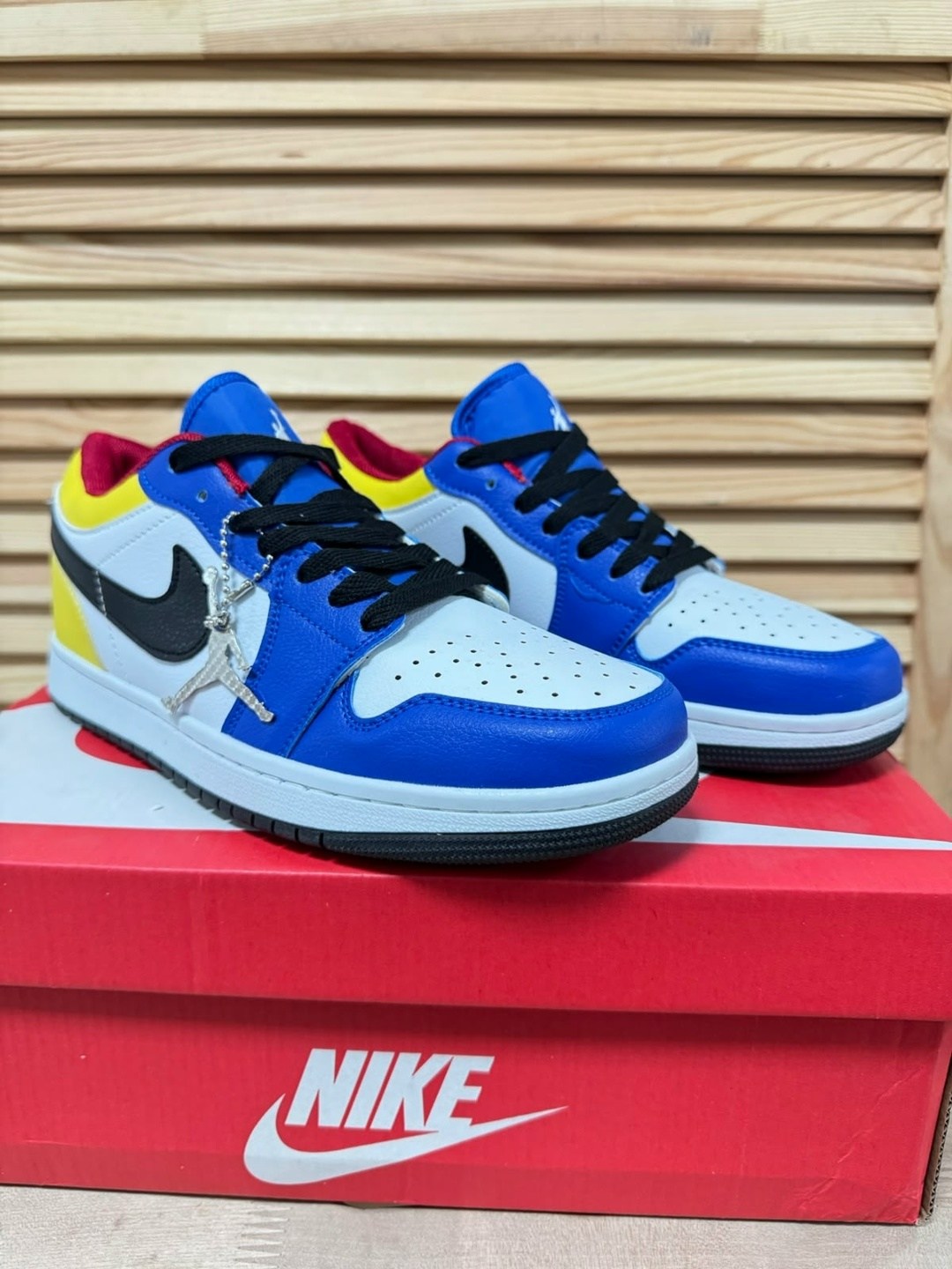 air jordan 1 low royal yellow,кроссовки nike air jordan 1 low,nike air jordan 1 low,кроссовки,кроссовки air jordan 1 low
