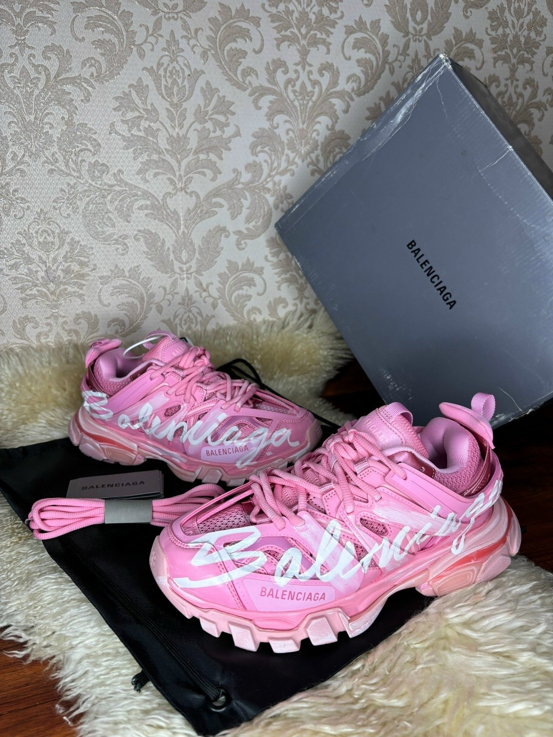 женские кроссовки balenciaga,кроссовки balenciaga,кроссовки balenciaga track,женские кроссовки balenciaga track trainer pink,balenciaga track sneakers pink