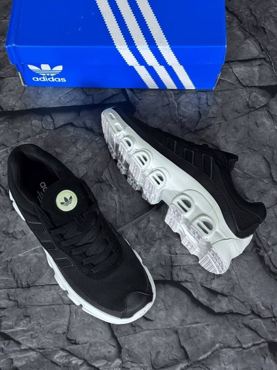 кроссовки adifom megaride adidas черный,кроссовки adidas,мужские кроссовки adidas,кроссовки адифом мегарид adidas,черные кроссовки adidas