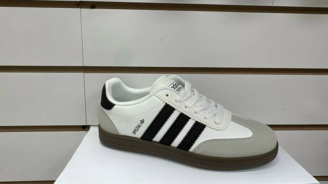 ,кроссовки женские adidas,замшевые кроссовки,кроссовки коричневые,кроссовки adidas
