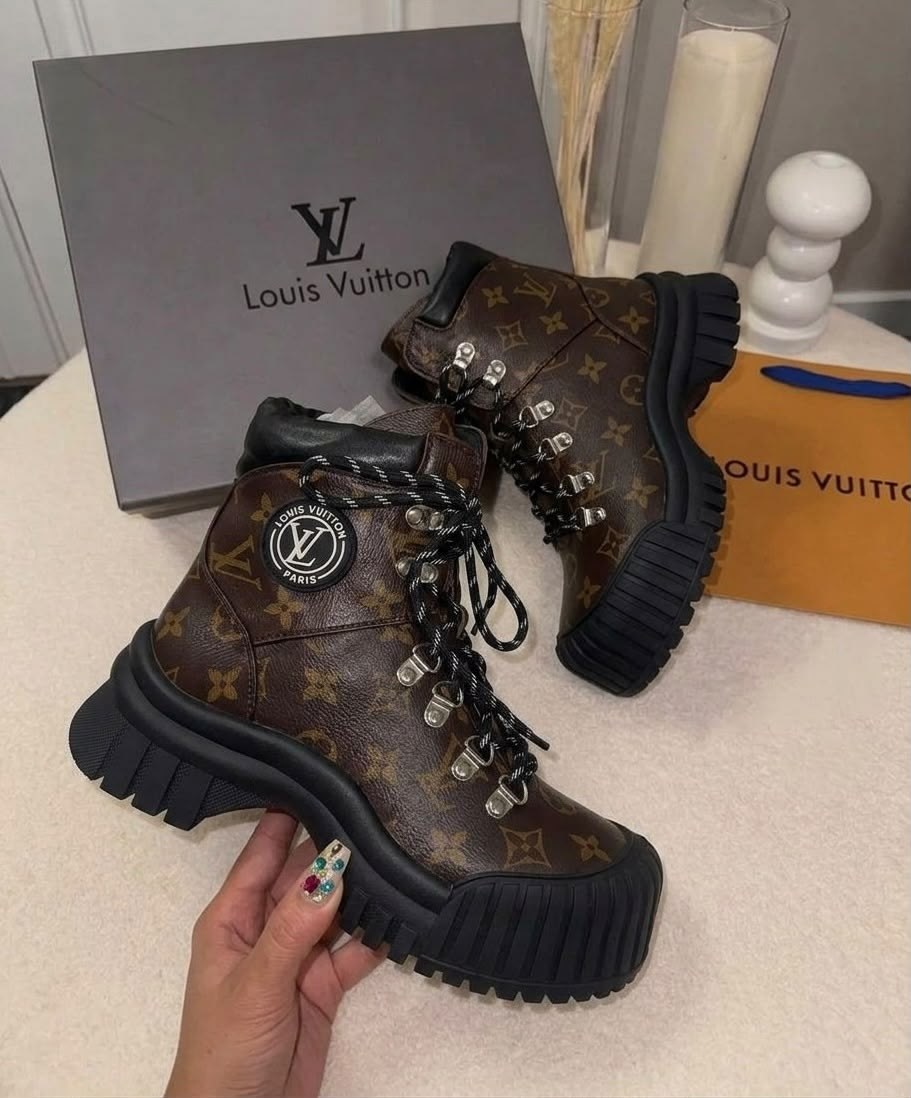 ботинки louis vuitton,ботинки martin louis vuitton женские,луи виттон ботинки черные,,кроссовки женские louis vuitton