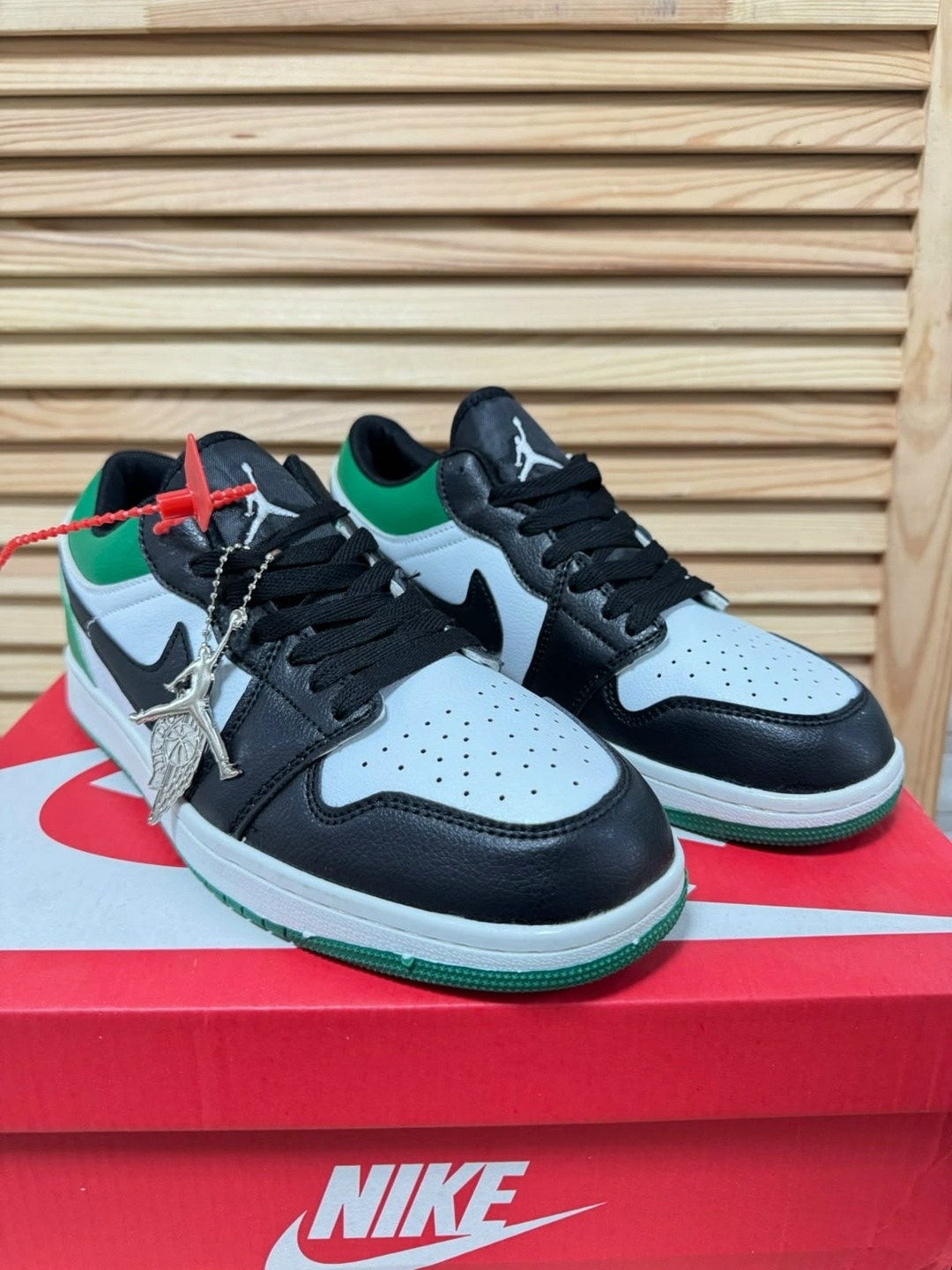 air jordan 1 low royal yellow,кроссовки nike air jordan 1 low,nike air jordan 1 low,кроссовки,кроссовки air jordan 1 low