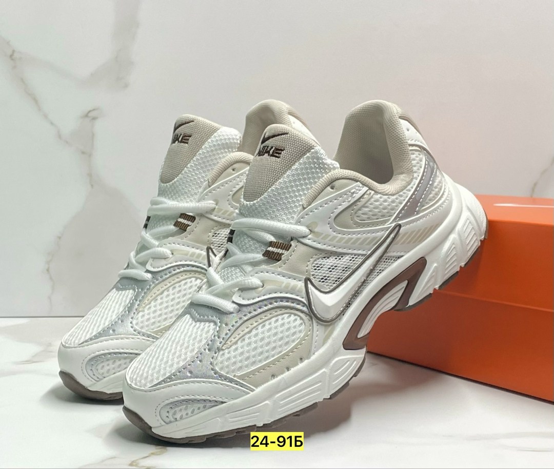 кроссовки nike v 5 rnr,женские кроссовки nike,кроссовки v5 rnr nike,кроссовки nike,женские кроссовки