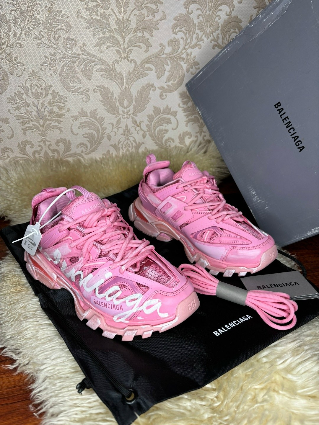 женские кроссовки balenciaga,кроссовки balenciaga,кроссовки balenciaga track,женские кроссовки balenciaga track trainer pink,balenciaga track sneakers pink