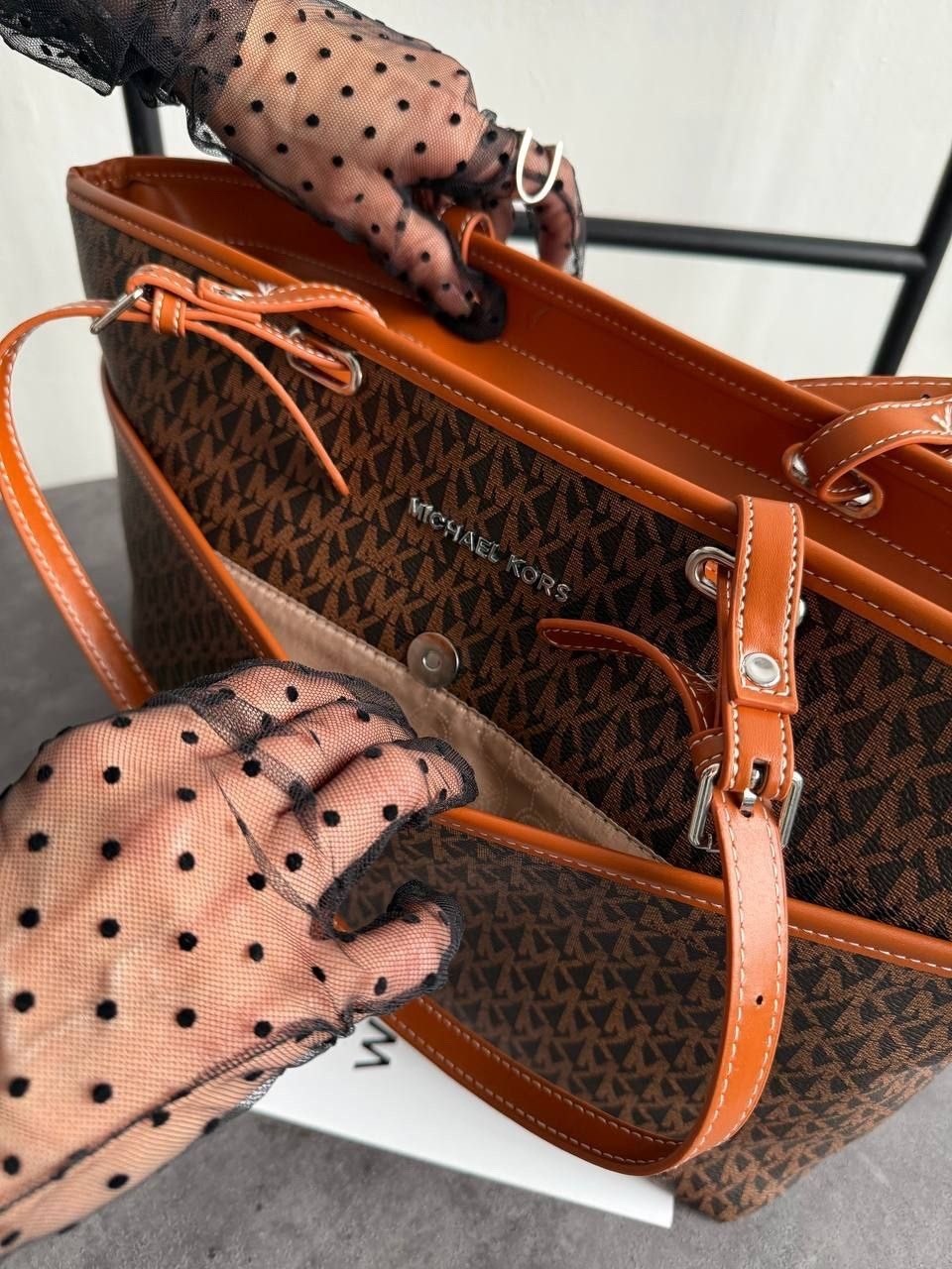 сумка шоппер michael kors,женская сумка michael kors,большая сумка шоппер,стильная сумка шоппер,michael kors сумка на плечо шоппер