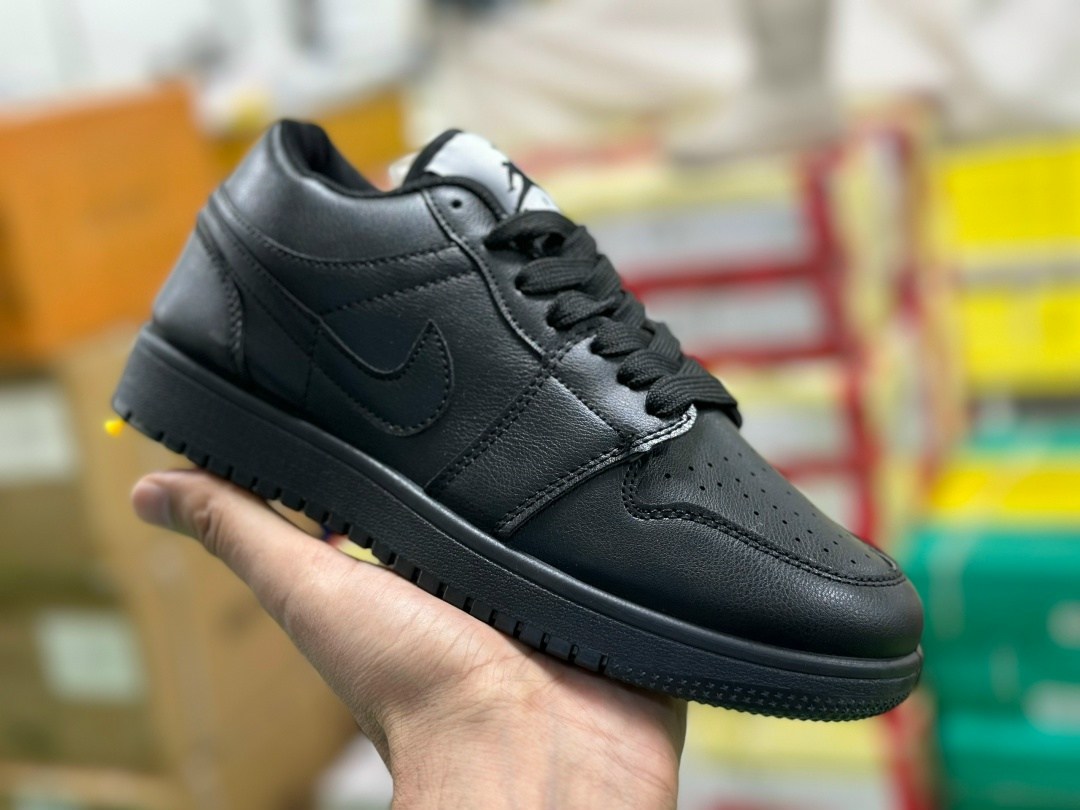 air jordan 1 low triple black,мужской кроссовки,,кроссовки nike air jordan 1 low,спортивная