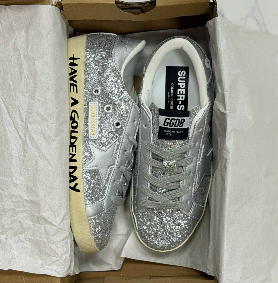 golden goose кеды super-star с блестками серебристый,кроссовки golden goose,кеды golden goose женские,golden goose hi star silver glitter,кеды golden goose hi star glitter low-top
