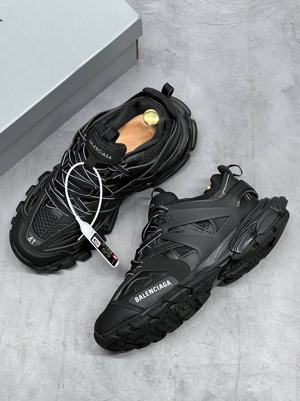 кроссовки balenciaga track,кроссовки balenciaga,кроссовки balenciaga track sneaker черный,кроссовки balenciaga track 1,кроссовки balenciaga track 2