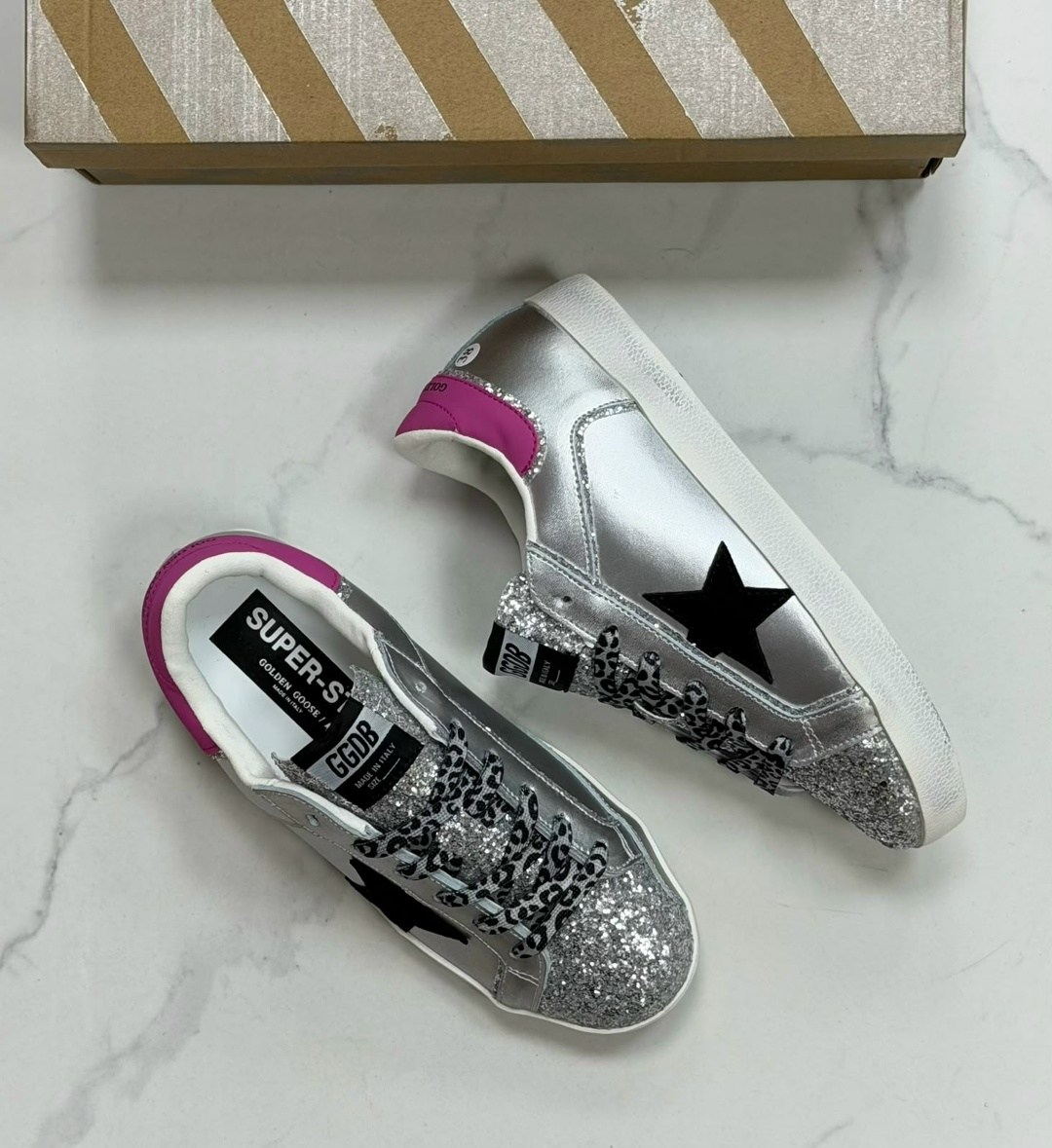 golden goose кеды super-star с блестками серебристый,низкие кеды ball-star glitter golden goose,golden goose кеды блестящие,golden goose hi star silver glitter,golden goose silver glitter hi star snea