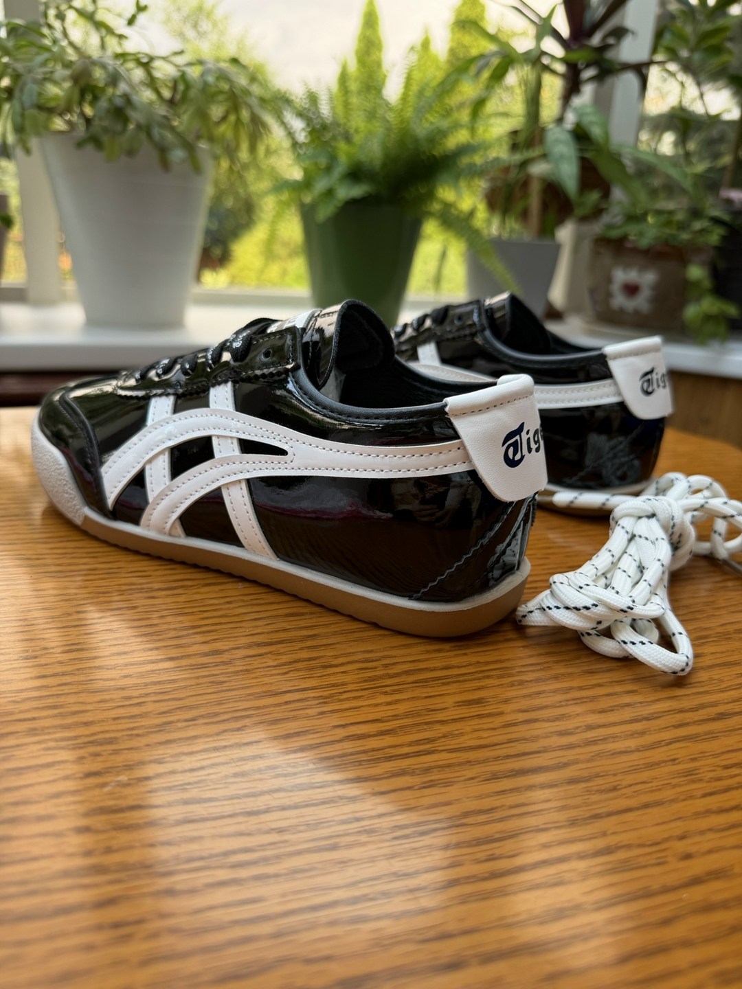 ,кроссовки onitsuka tiger,кроссовки onitsuka tiger mexico 66,onitsuka tiger mexico 66 black,asics onitsuka tiger
