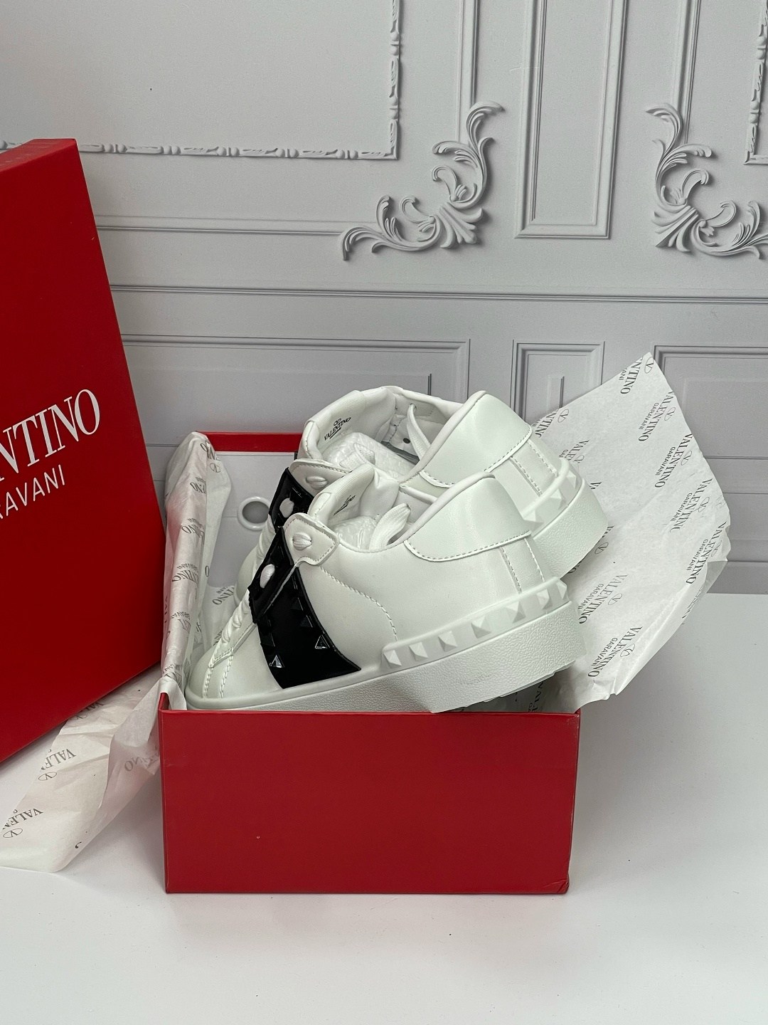 ,valentino кроссовки,valentino кроссовки женские,кеды валентино женские,валентино кеды