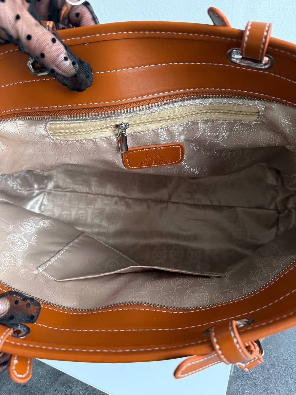 сумка шоппер michael kors,женская сумка michael kors,большая сумка шоппер,стильная сумка шоппер,michael kors сумка на плечо шоппер