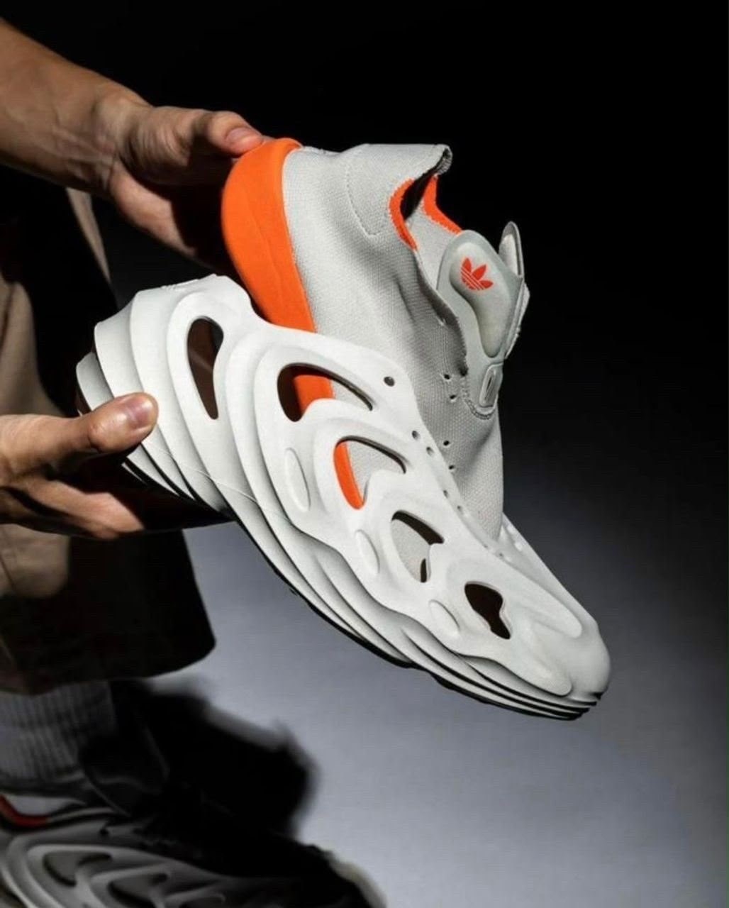 адидас adifom q,adidas originals adifom q,кроссовки adidas originals adifom,спортивные брюки adidas originals,брюки женские adidas