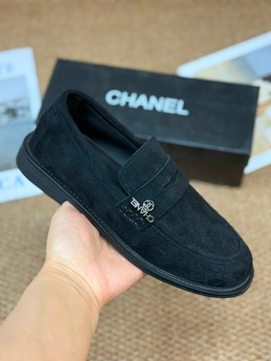 лоферы chanel,лоферы женские на меху chanel,женские замшевые лоферы chanel бежевые с мехом,женские замшевые лоферы chanel коричневые с мехом,женские лоферы chanel