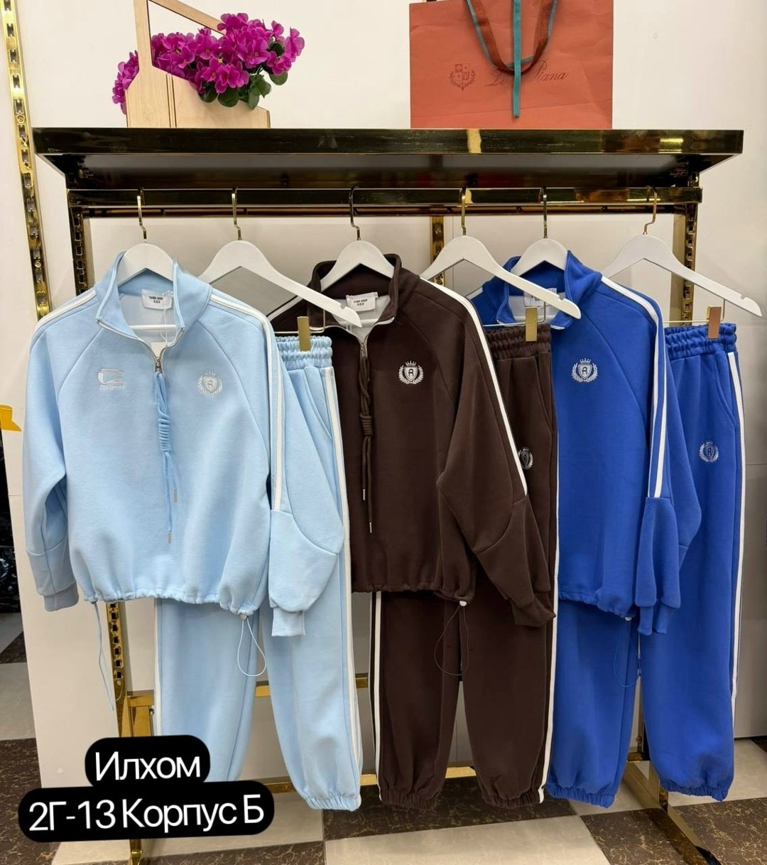 костюм женский спортивный,спортивный костюм celine,костюм гуччи белый женский спортивный,спортивные костюмы двойка,спортивный костюм стильный