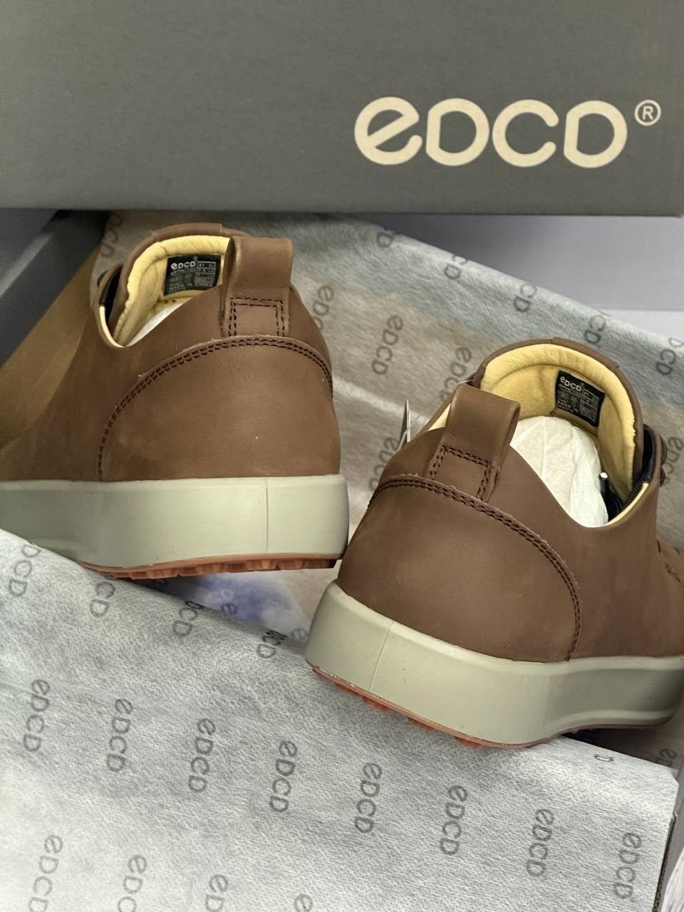 ,кеды ecco,кроссовки ecco,повседневная ,повседневные кроссовки
