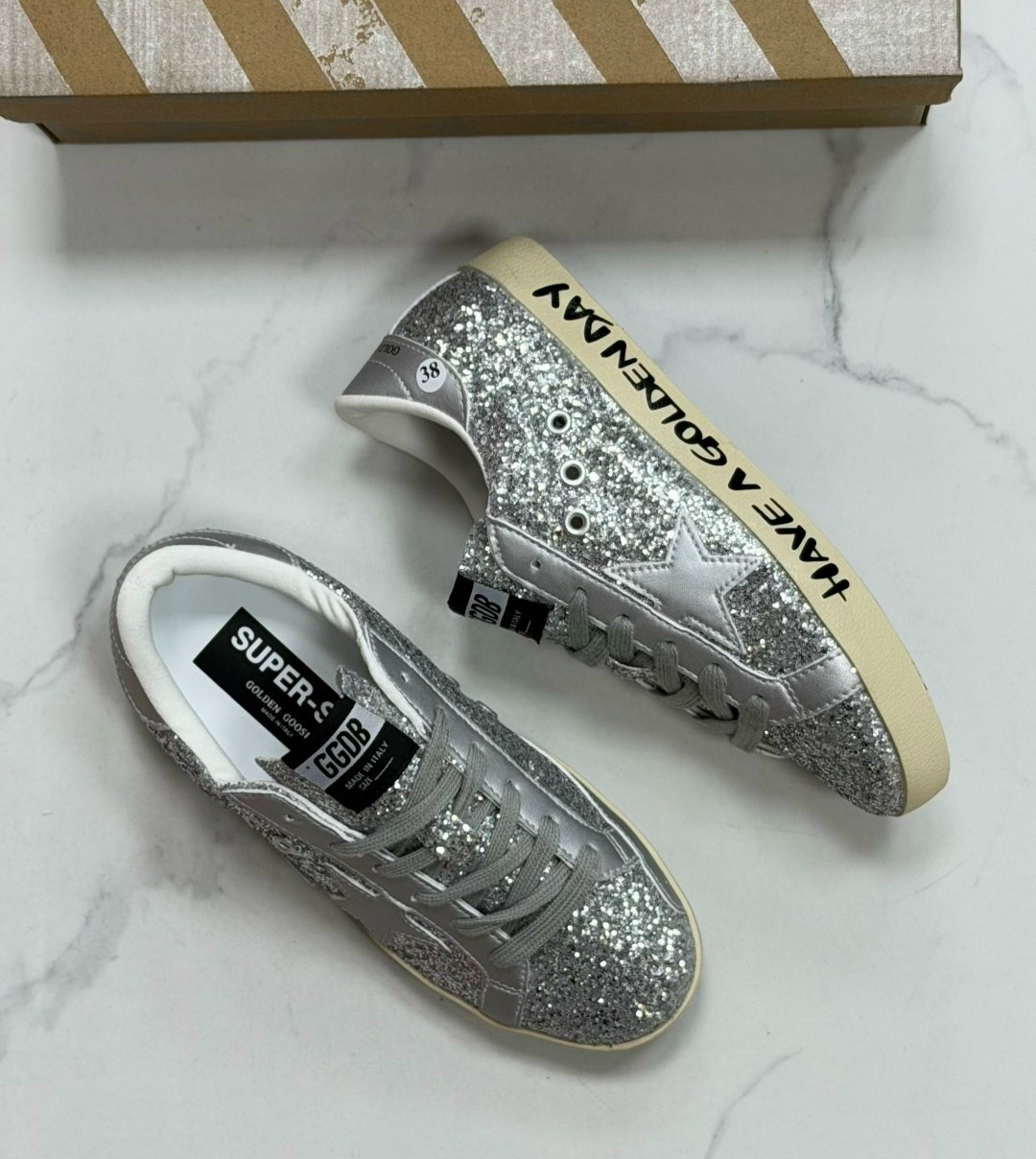 golden goose кеды super-star с блестками серебристый,golden goose hi star silver glitter,женские кеды golden goose,кеды golden goose hi star glitter low-top,golden goose кеды super-star серебряный