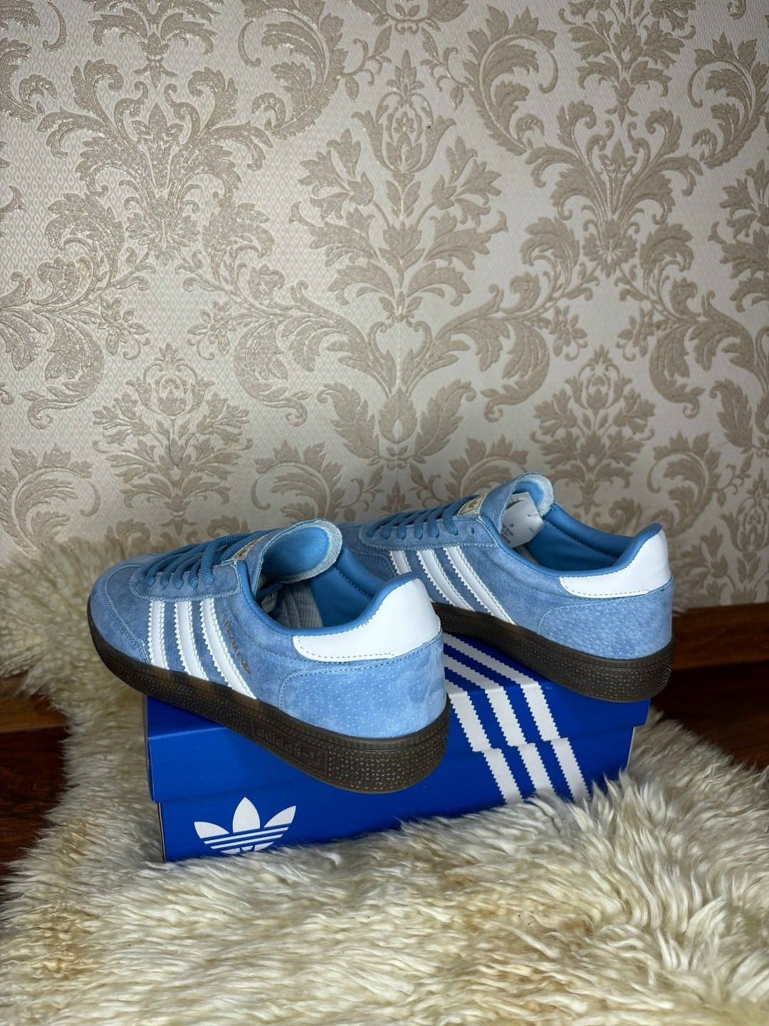 кроссовки adidas spezial,adidas originals handball spezial,адидас кроссовки специал spezial,кроссовки adidas spezial голубые,кроссовки adidas handball spezial