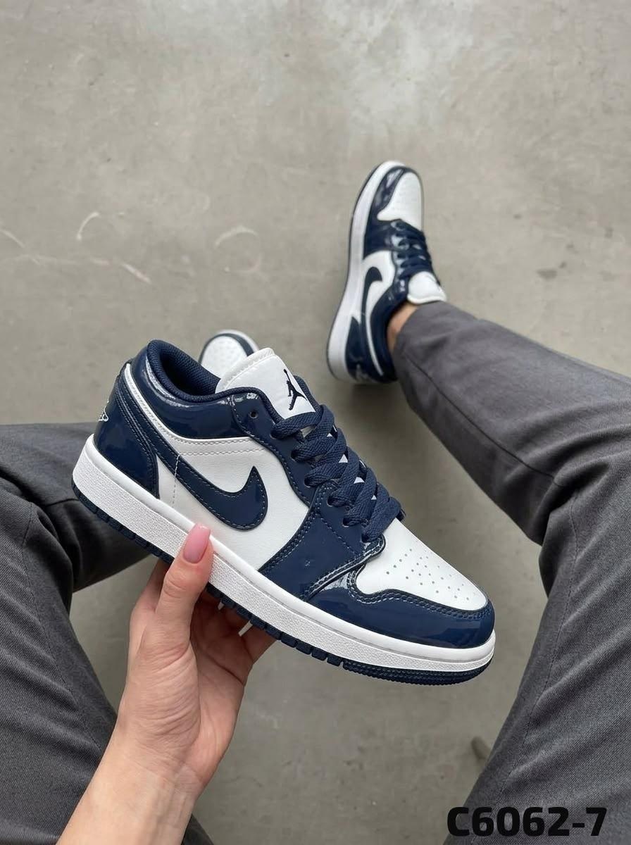 серые кроссовки,кроссовки nike sb dunk low,женские кроссовки nike,nike кроссовки,женские кроссовки nike dunk low