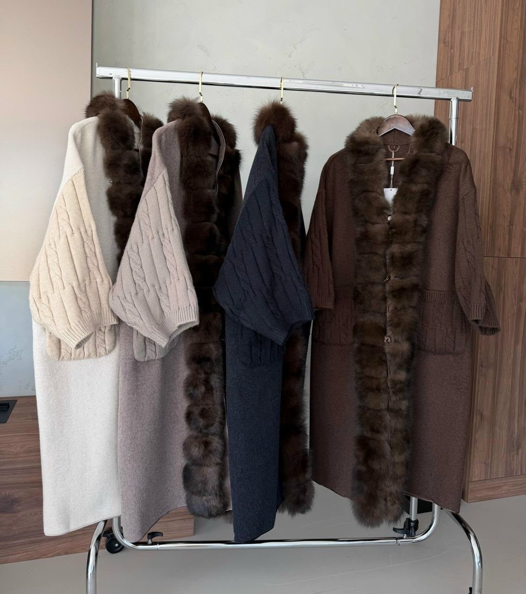 кардиган с мехом финского песца yana kraft brand,кардиган с мехом песца,кардиган с мехом финского песца,кардиган с мехом,кардиган с песцом