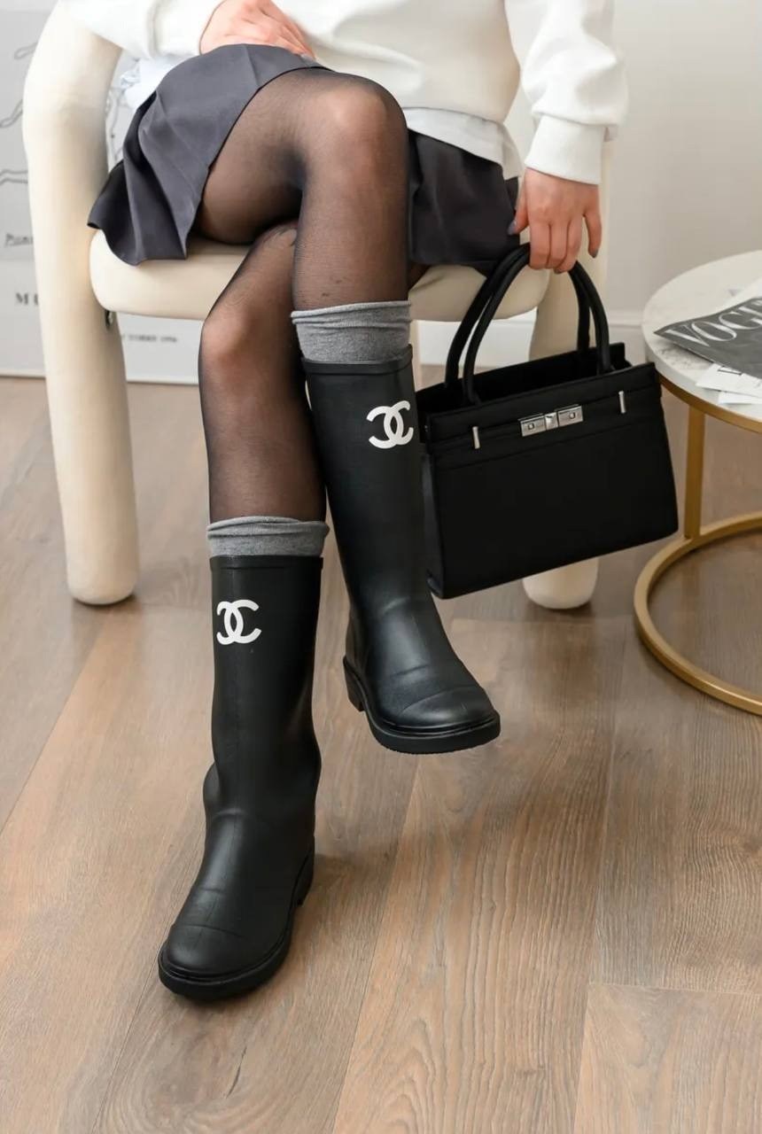 резиновые сапоги chanel,резиновые сапоги шанель,сапоги chanel,женские резиновые сапоги chanel черные,резиновые сапоги