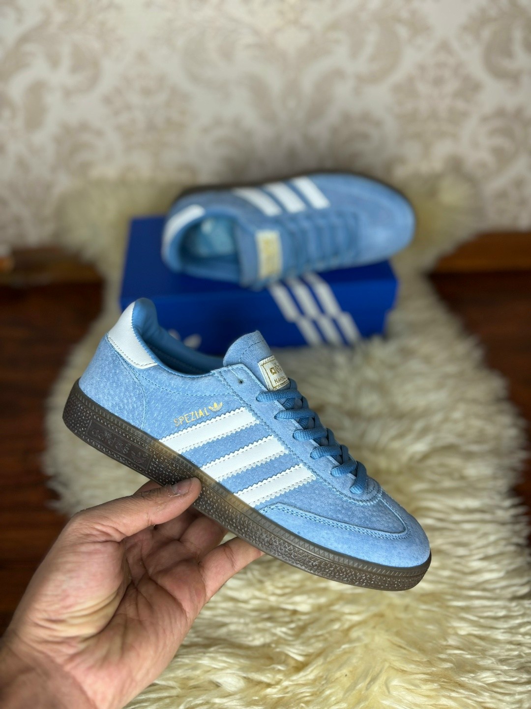 кроссовки adidas spezial,adidas originals handball spezial,адидас кроссовки специал spezial,кроссовки adidas spezial голубые,кроссовки adidas handball spezial