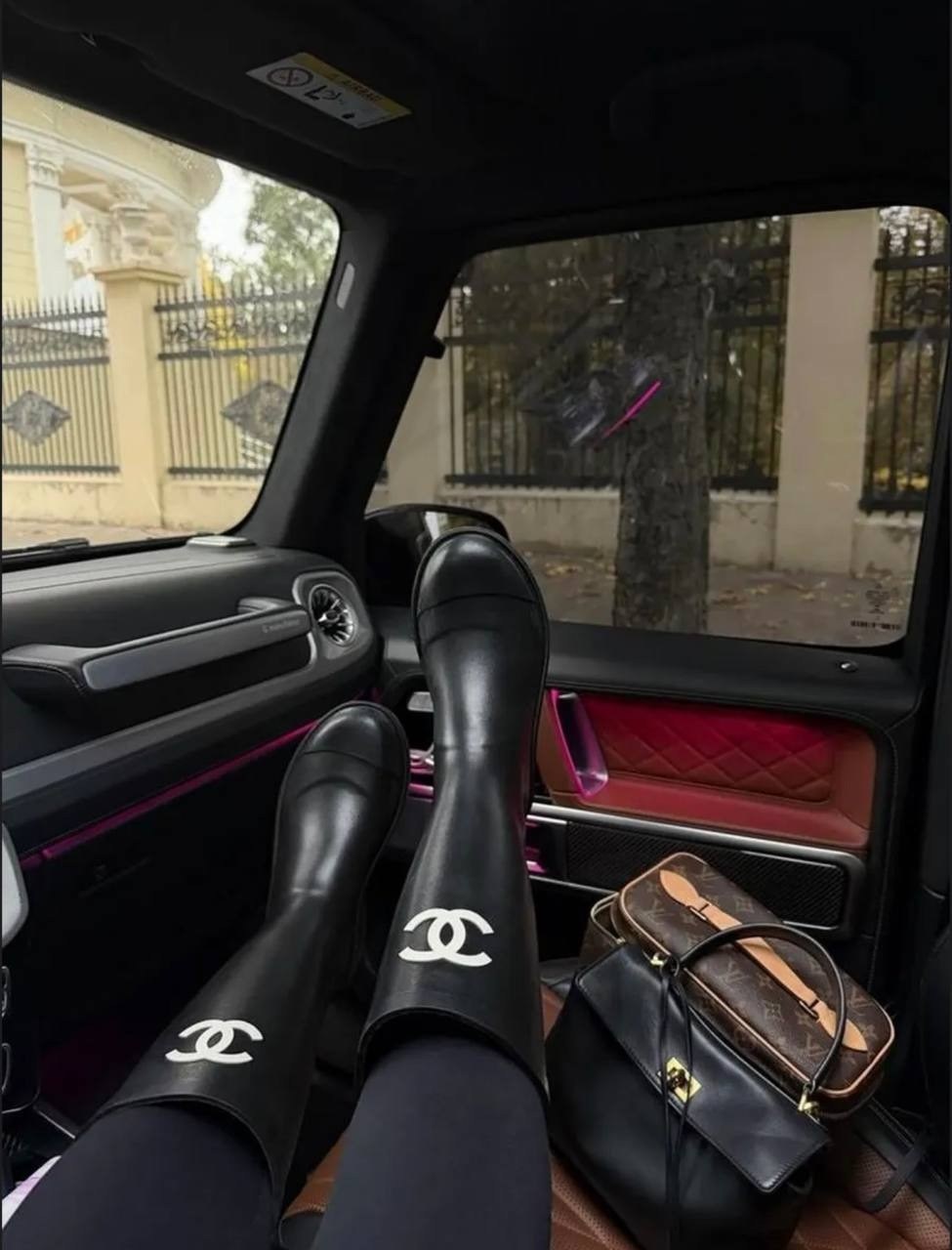 резиновые сапоги chanel,резиновые сапоги шанель,сапоги chanel,женские резиновые сапоги chanel черные,резиновые сапоги