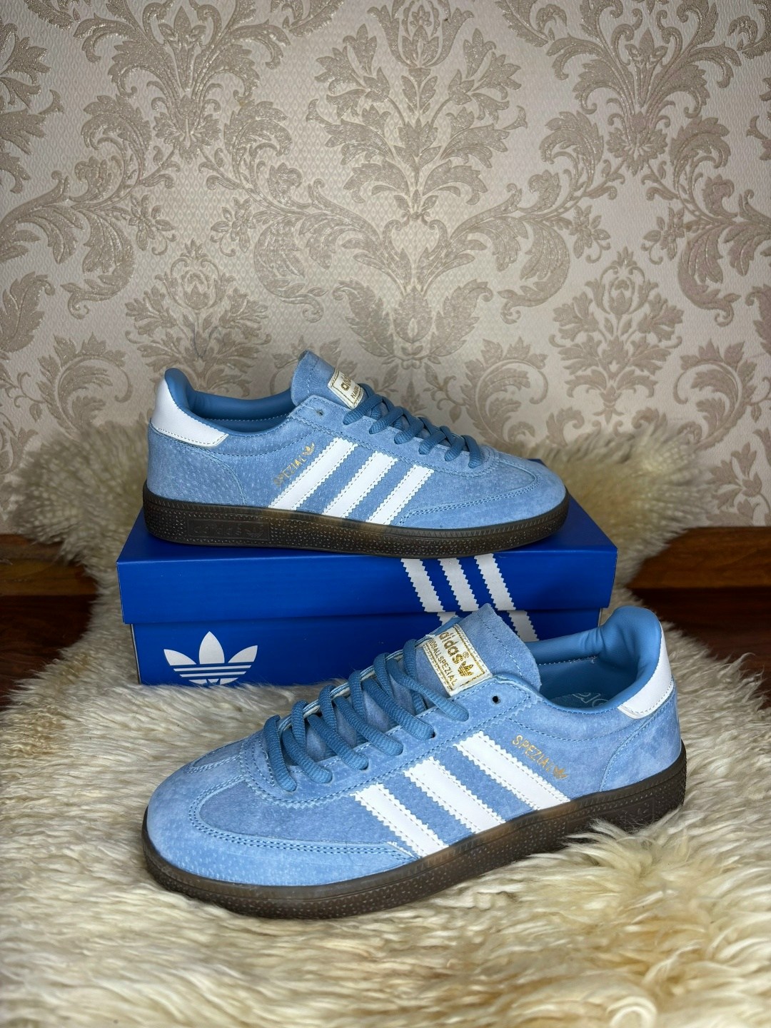 кроссовки adidas spezial,adidas originals handball spezial,адидас кроссовки специал spezial,кроссовки adidas spezial голубые,кроссовки adidas handball spezial