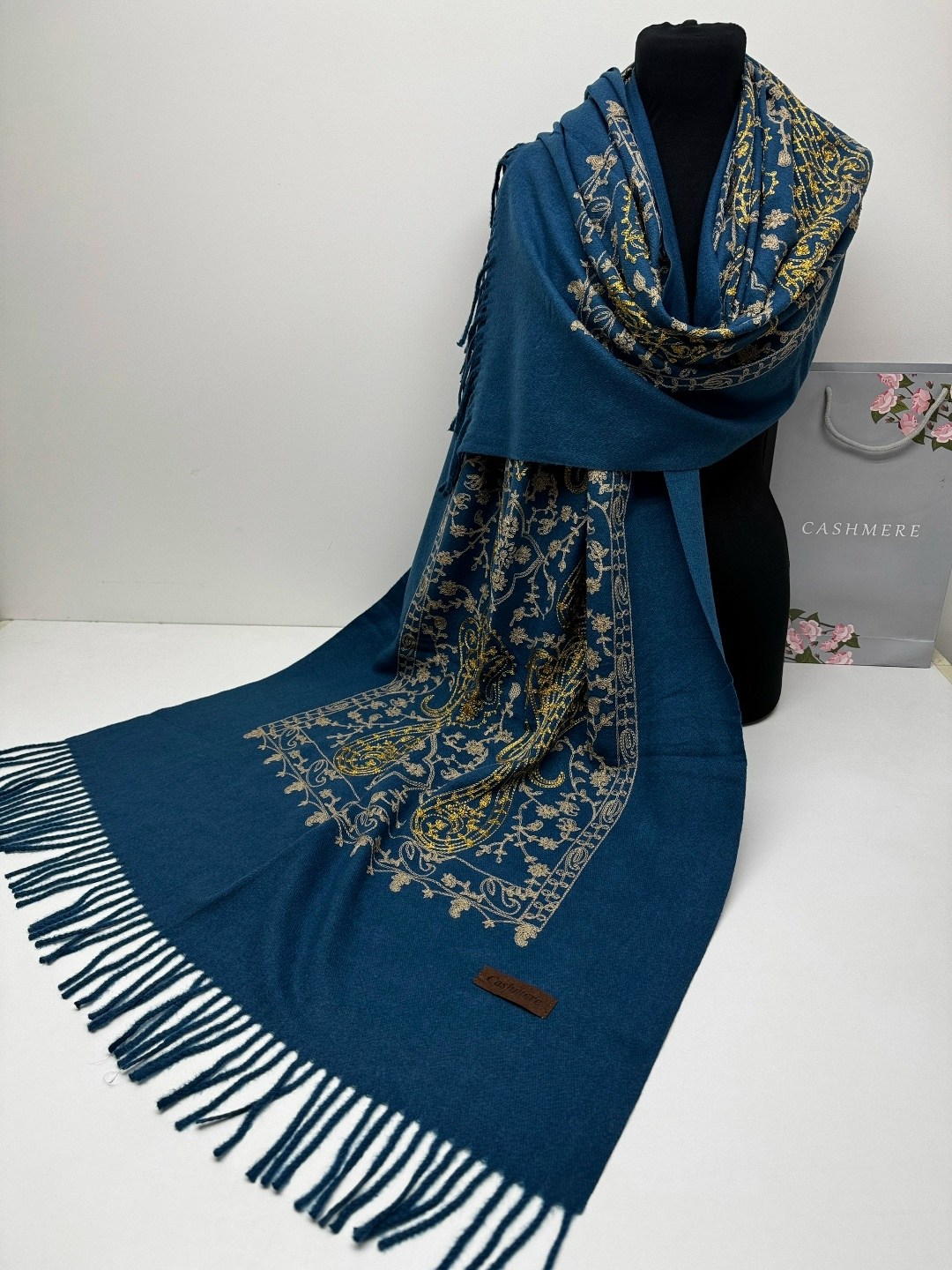 палантин cashmere двухсторонний,палантин теплый,палантин женские,палантин кашемировый,шарф палантин кашемир вышитые цветочные детали