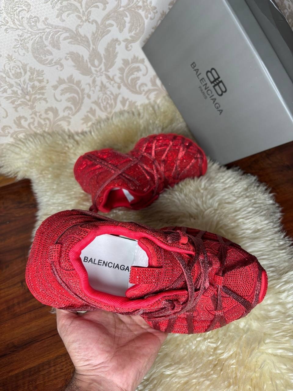,красные кроссовки,женские кроссовки,balenciaga кроссовки женские,кроссовки balenciaga